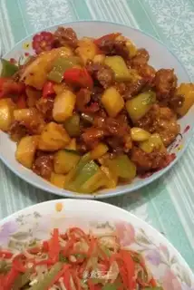 Sweet and sour pork with pineapple