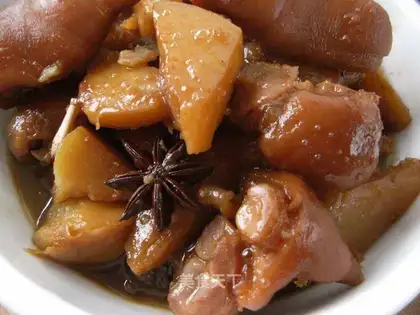 Braised egg with pork knuckle