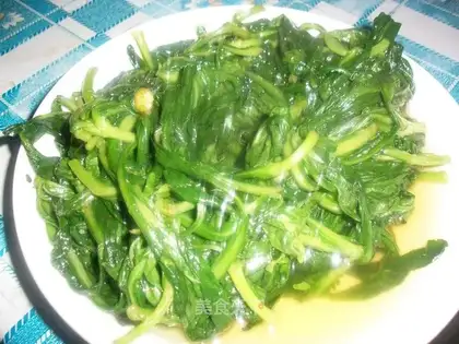 stir-fried chrysanthemum