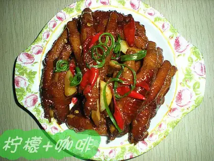 Red roasted chicken feet
