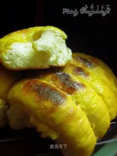 Milk steak bun