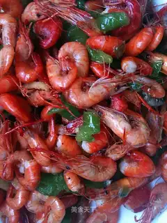 stir-fried river shrimp with chili peppers