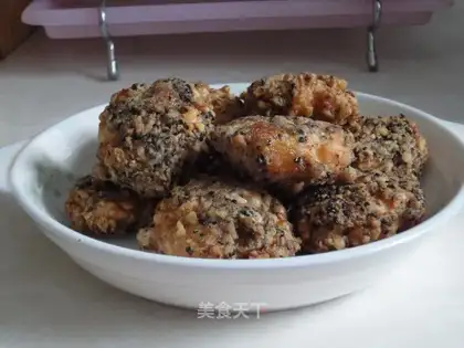 Shrimp meat, walnut and sesame cake