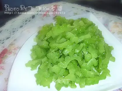 stir-fried bitter gourd