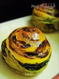 Marble thread bread