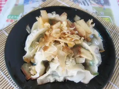 Fried dumplings with firewood fish