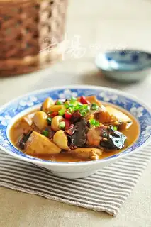 Stewed tofu with catfish