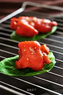 Roasted pig's feet in Korean sauce