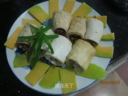 Fried pork with tofu rolls and salt
