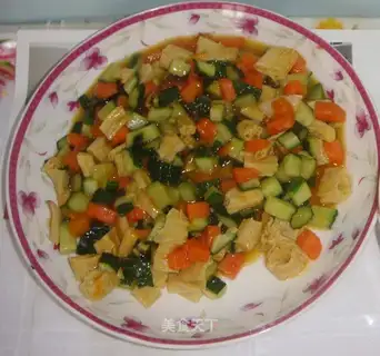 Sweet and sour cucumber carrot