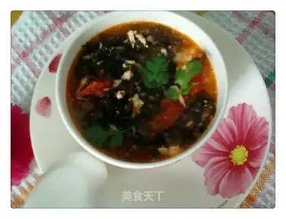 Laver, tomato and egg soup