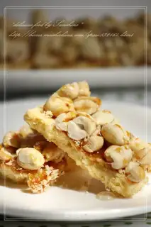 Caramel peanut crisp