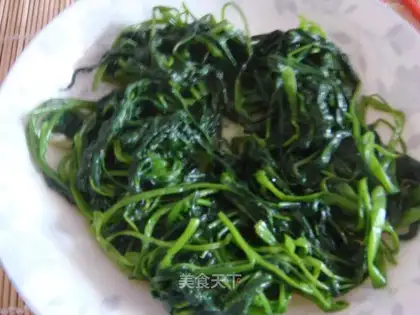 Chinese cabbage with garlic