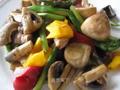 Stewed asparagus with mushrooms