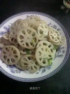 Sweet and sour lotus root slices