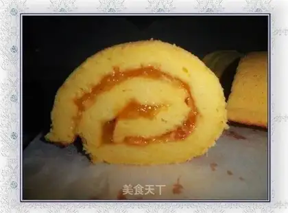 Qifeng cake roll with kumquat sauce