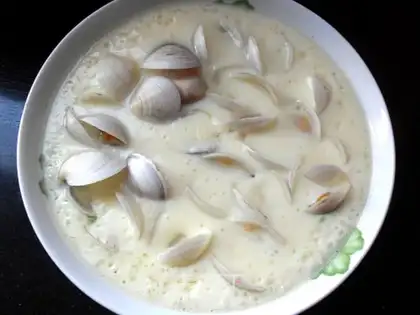 Clam stewed egg