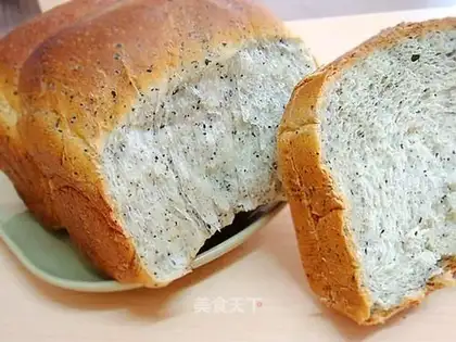 Black sesame toast