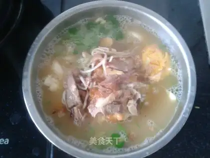 Roast chicken stewed noodles