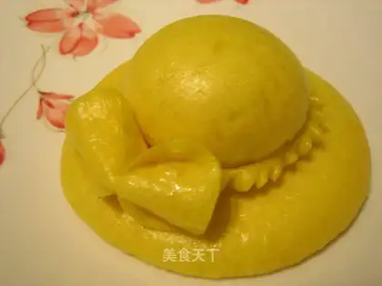 Pumpkin milk scented straw hat steamed buns