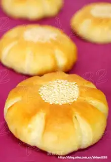 Red bean paste bread