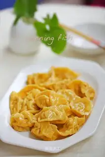 Golden pumpkin dumplings
