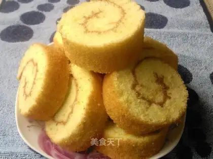 Yellow peach jam cake roll
