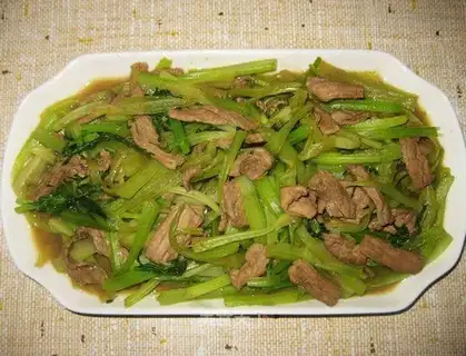 stir-fried shredded pork with celery