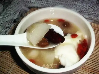 Red dates, yam, longan, wolfberry soup