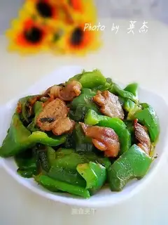 stir-fried pork with pepper