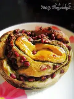 Matcha red bean bread
