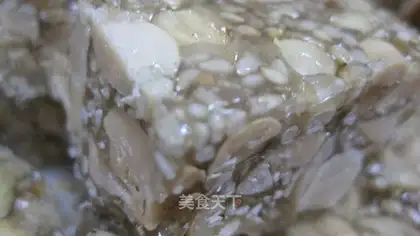 Sesame peanut sugar