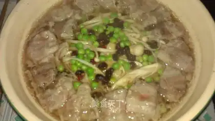 Black bean flavored golden needle fat beef