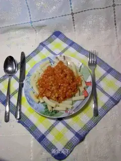 Macaroni with tomato sauce and meat sauce