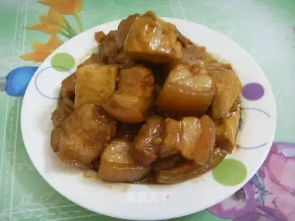Braised tofu with pork belly