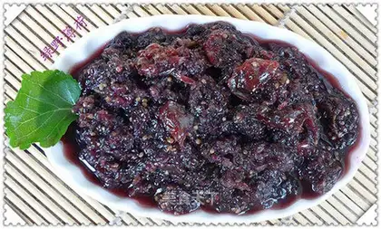 Rose and mulberry sauce