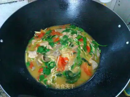 Home-cooked noodle soup