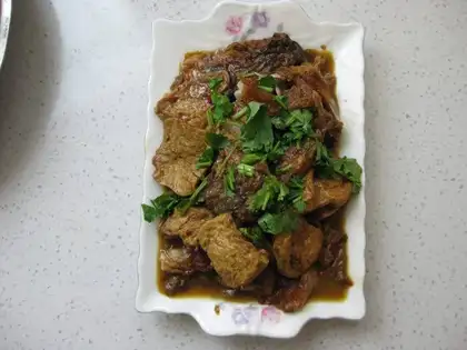 Tried fish stewed tofu in tiled slices