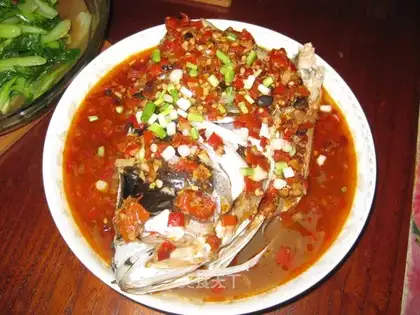 chopped pepper fish head
