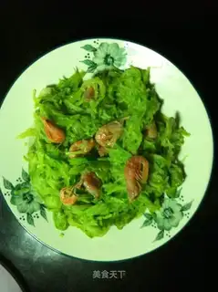 stir-fried shrimp on bean paste with zucchini