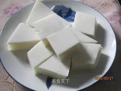 Coconut milk cake