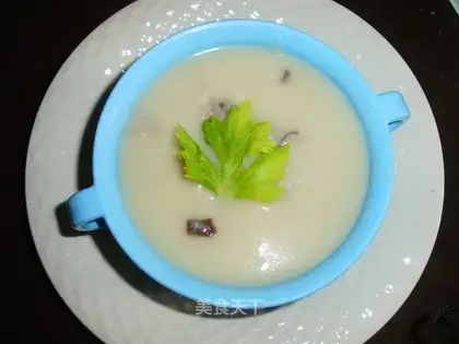 Fragrant mushroom soup