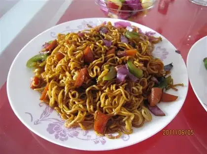 Delicious fried instant noodles