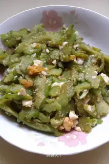 stir-fried salted eggs with bitter gourd