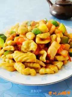 stir-fried cat noodles