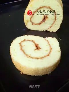Vanilla cake roll