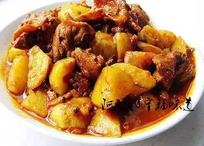 Sichuan-style pork ribs with potatoes
