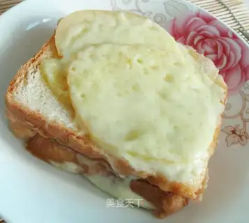 Simple apple sandwich