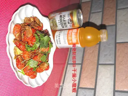 Dry stir-fried crayfish