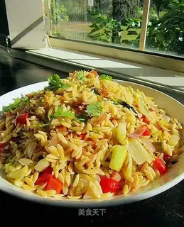 stir-fried pasta
